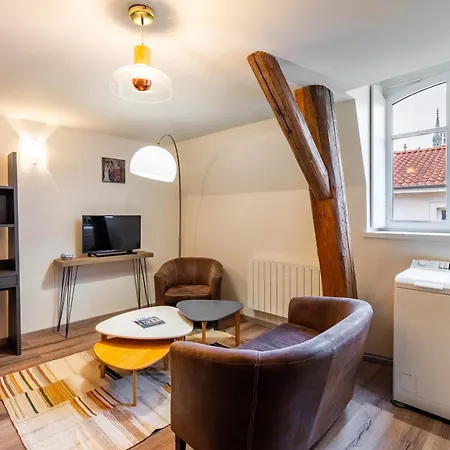 Le Coquet De Saint-epvre - En Centre-ville