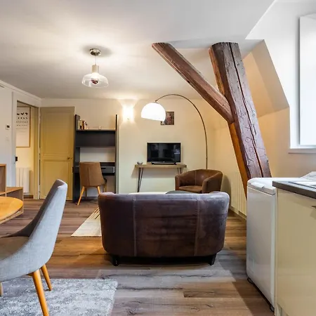 Le Coquet De Saint-epvre - En Centre-ville